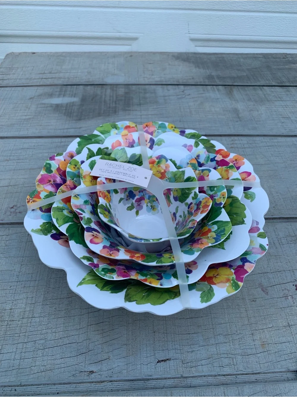 Rachel Zoe Pansy Melamine Serving Bowls Nesting Set of 4 Floral Flower Scalloped